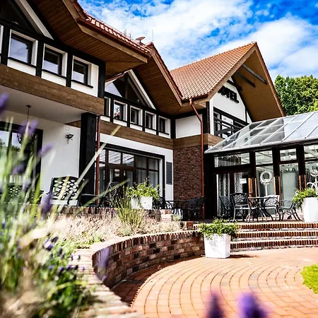 Hotel apartamentowy Dworek Bukowy Park Szczecin