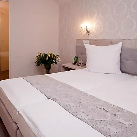Dworek Bukowy Park Lägenhetshotell 3*