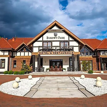 Dworek Bukowy Park Lägenhetshotell 3*